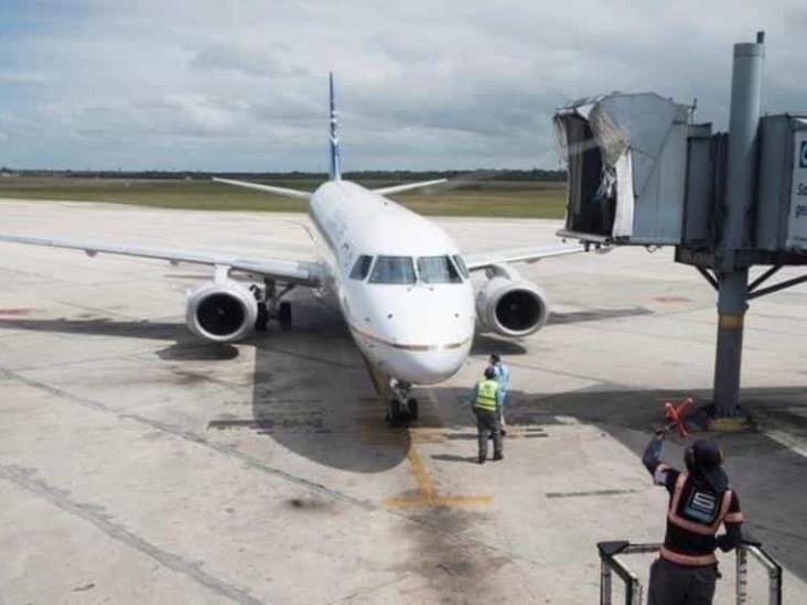 Por nacimiento de bebé, avión aterriza de emergencia en Praga Por nacimiento de bebé, avión aterriza de emergencia en Praga