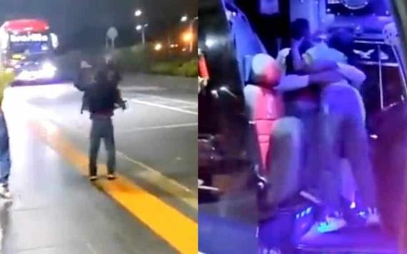 Hijos se encuentran con su papá chofer en la carretera para darle su abrazo de Año Nuevo; video conmueve
