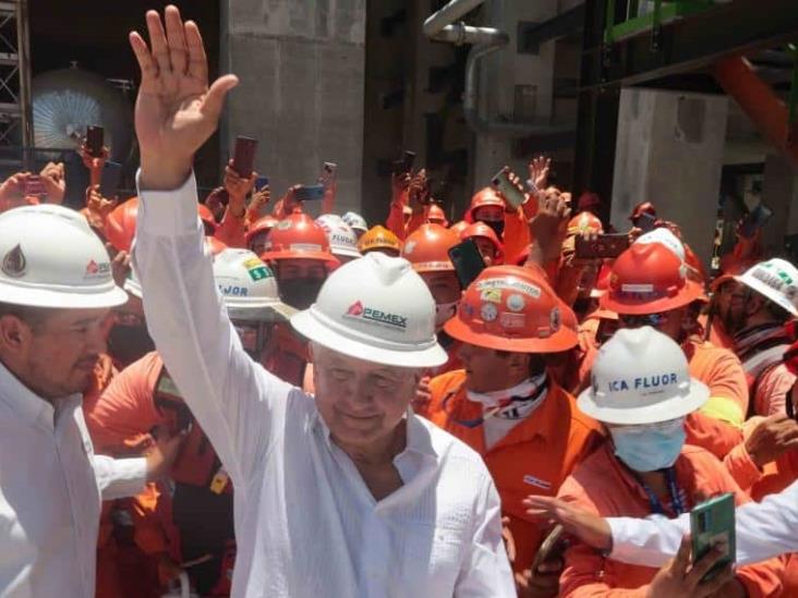Trabajadores transitorios obtendrán su plaza en Pemex Trabajadores transitorios obtendrán su plaza en Pemex
