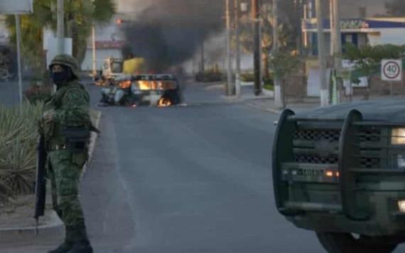 Reportero es despojado de su camioneta por hombres armados en Culiacán