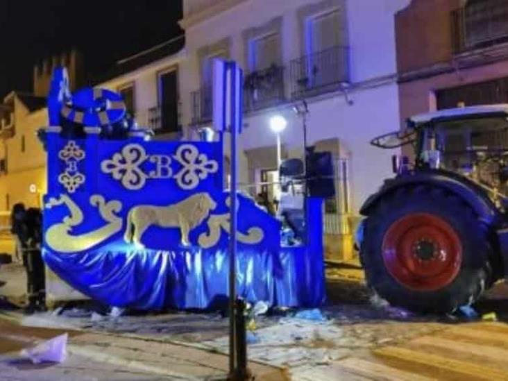 Cabalgata de Reyes Magos en España deja un muerto y una decena de heridos al ser arrollados por tractor Cabalgata de Reyes Magos en España deja un muerto y una decena de heridos al ser arrollados por tractor