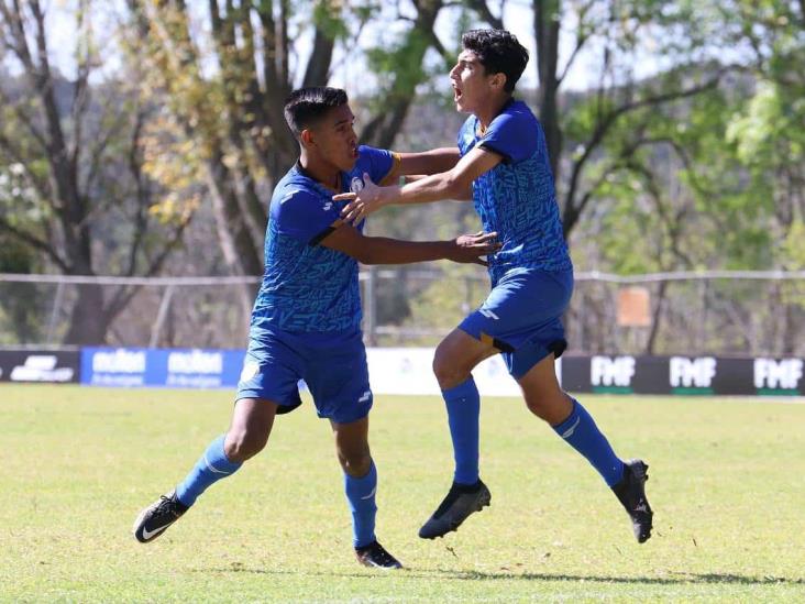 Futbolista tabasqueño destaca en el Torneo del Sol de la Tercera División Futbolista tabasqueño destaca en el Torneo del Sol de la Tercera División