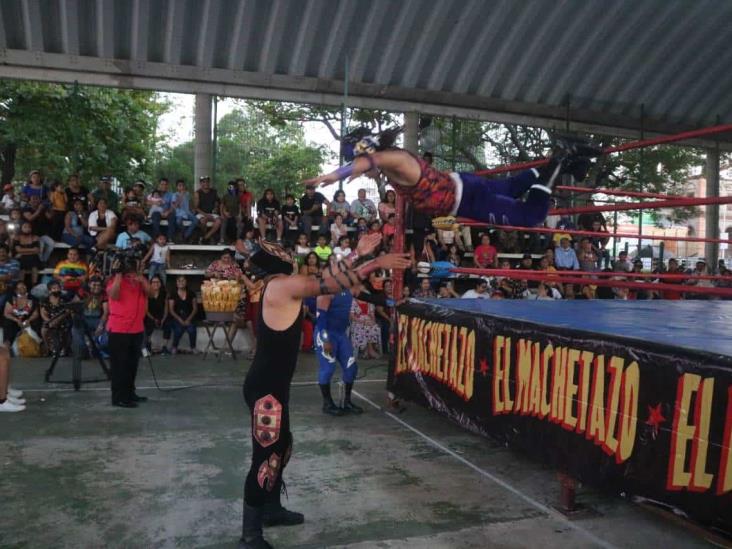 Realizan extraordinaria función de lucha libre con motivo del Día de Reyes en Atasta Realizan extraordinaria función de lucha libre con motivo del Día de Reyes en Atasta