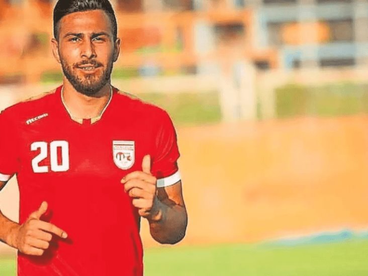 Futbolista iraní Amir Nasr Azadani se salvó de la pena de muerte, pero recibe dura condena de cárcel Futbolista iraní Amir Nasr Azadani se salvó de la pena de muerte, pero recibe dura condena de cárcel