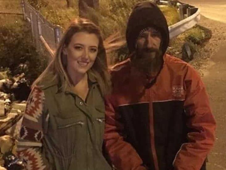 Mujer pedía donativos para una persona en situación de calle y termina quedándose con el dinero Mujer pedía donativos para una persona en situación de calle y termina quedándose con el dinero