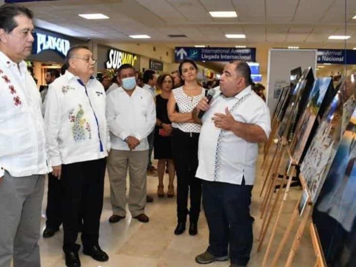 Presentan exposición fotográfica "Los Mangles de la Selva" en el Aeropuerto Internacional "Carlos Rovirosa Pérez" Presentan exposición fotográfica "Los Mangles de la Selva" en el Aeropuerto Internacional "Carlos Rovirosa Pérez"
