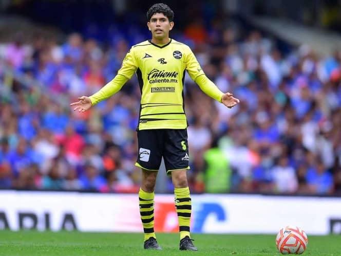Mazatlán anuncia la baja de Carlos Vargas, nuevo refuerzo de Cruz Azul Mazatlán anuncia la baja de Carlos Vargas, nuevo refuerzo de Cruz Azul