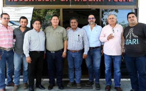 Fiscal general del estado se reúne en Macuspana con autoridades municipales y ganaderos