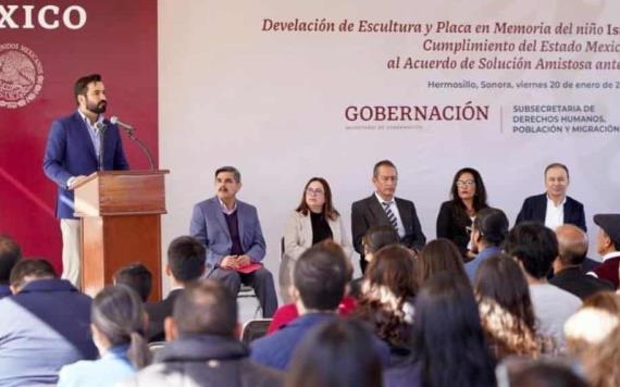 Devela el Estado mexicano escultura y placa en memoria de Ismael Mondragón Molina; niño fallecido por negligencia médica