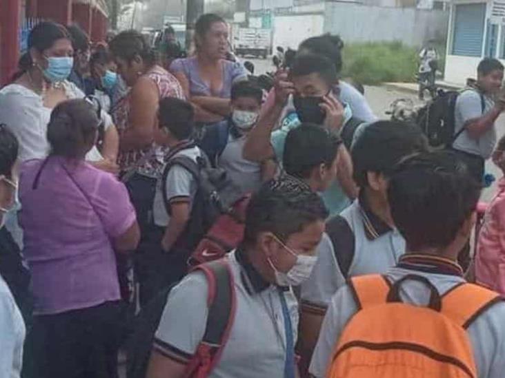 Maestros provocan suspensión de clases en Paraíso Maestros provocan suspensión de clases en Paraíso