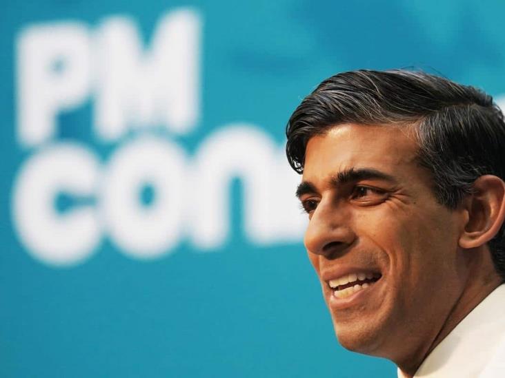 Rishi Sunak primer ministro de Reino Unido es multado por grabarse sin usar el cinturón de seguridad Rishi Sunak primer ministro de Reino Unido es multado por grabarse sin usar el cinturón de seguridad