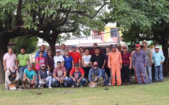Ayuntamiento de Comalcalco inicia programa de rehabilitación y mantenimiento de de parques y áreas verdes