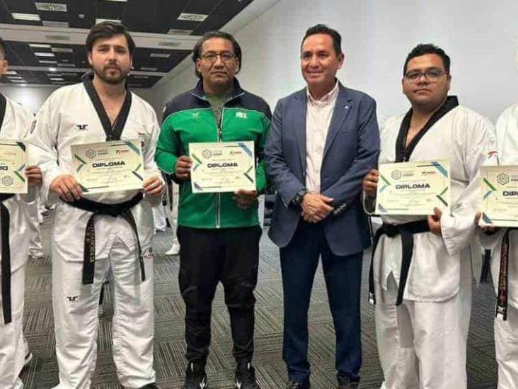 Entrenadores tabasqueños de taekwondo participaron en el Congreso Regional de Capacitación Entrenadores tabasqueños de taekwondo participaron en el Congreso Regional de Capacitación