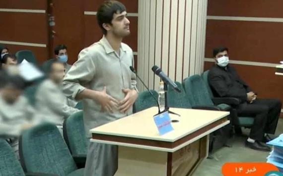 Joven iraní tuvo 15 minutos para defenderse de la pena de muerte; fue ejecutado