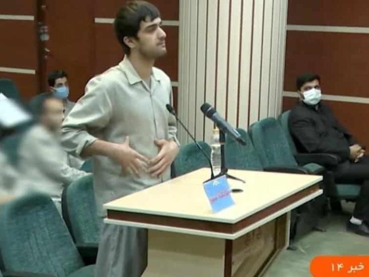 Joven iraní tuvo 15 minutos para defenderse de la pena de muerte; fue ejecutado Joven iraní tuvo 15 minutos para defenderse de la pena de muerte; fue ejecutado
