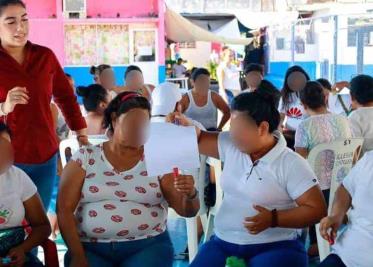 Alcaldesa de Centro Yolanda Osuna dialoga con locatarios del mercado público de Ocuiltzapotlán