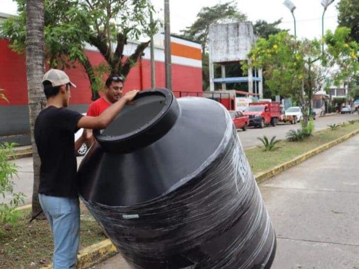 Lorena Méndez y Mariana Trinitaria A.C., suman esfuerzos por familias vulnerables Lorena Méndez y Mariana Trinitaria A.C., suman esfuerzos por familias vulnerables