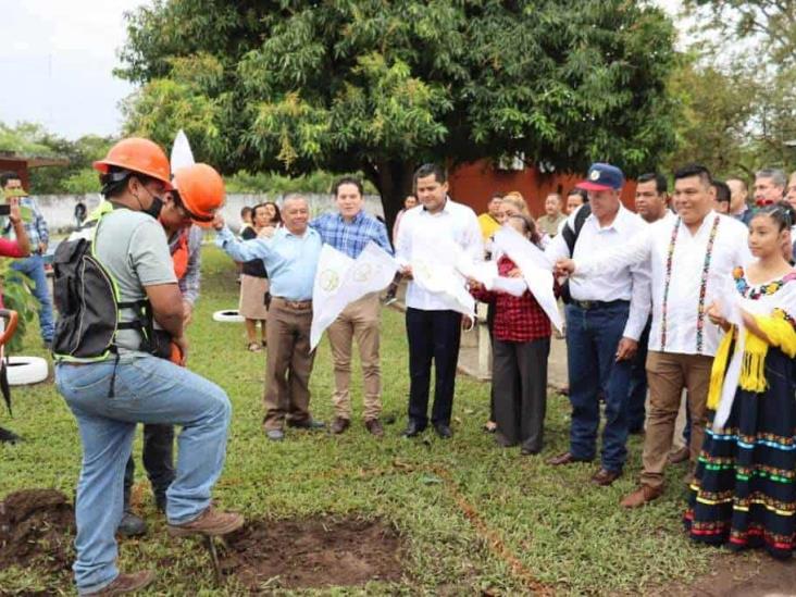 Gobierno de Cunduacán construirá domo en la escuela primaria Carlos Pellicer Cámara Gobierno de Cunduacán construirá domo en la escuela primaria Carlos Pellicer Cámara