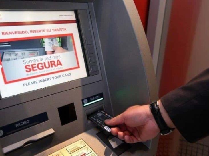 Seis bancos eliminarán cobro por retiro de efectivo en cajeros automáticos Seis bancos eliminarán cobro por retiro de efectivo en cajeros automáticos