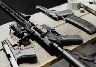 Vendedores de armas en EU buscan buscan desestimar demanda de México por tráfico de armamento