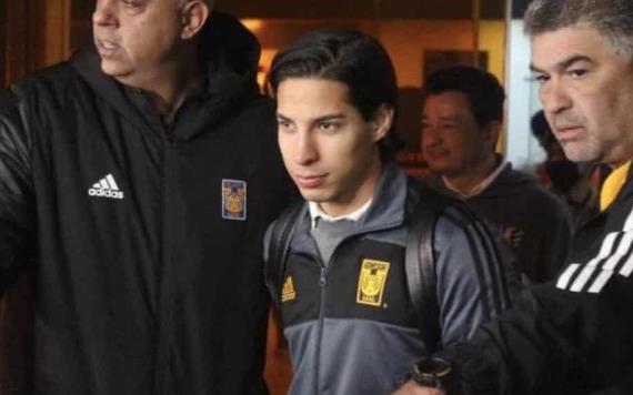 El ariete tabasqueño, Diego Lainez llegó a Monterrey uniformado de Tigres