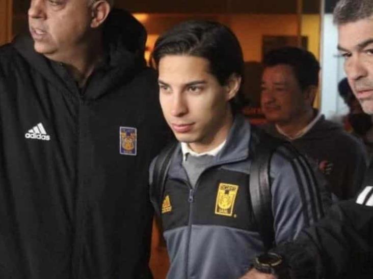 El ariete tabasqueño, Diego Lainez llegó a Monterrey uniformado de Tigres El ariete tabasqueño, Diego Lainez llegó a Monterrey uniformado de Tigres