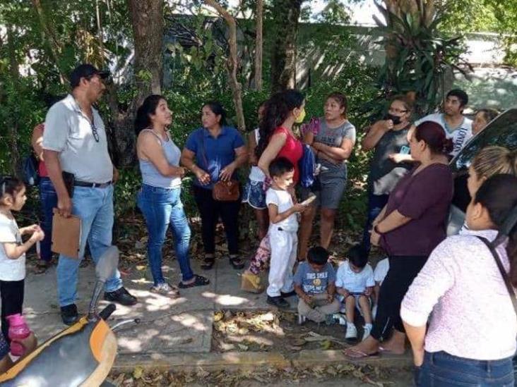 Padres de familia podrían cerrar jardín de niños Padres de familia podrían cerrar jardín de niños