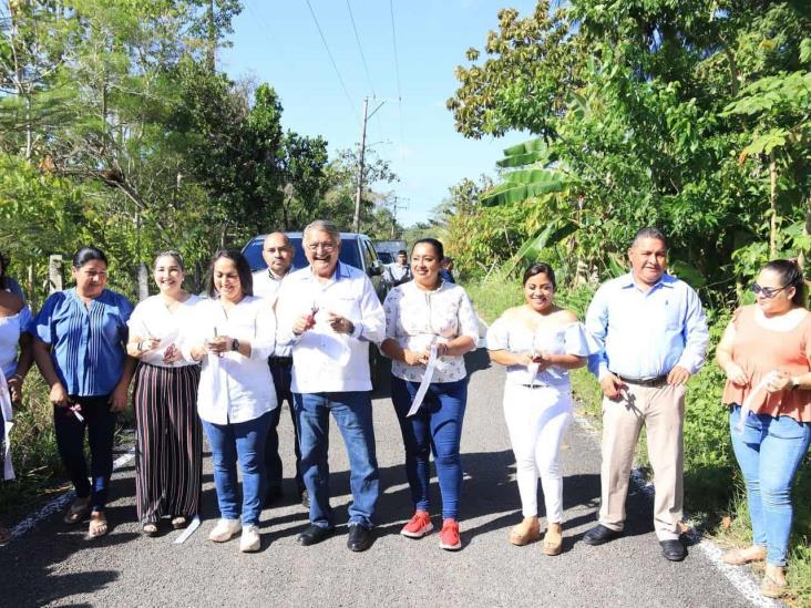 Inauguran importante obra carretera en ranchería Independencia 2da sección Inauguran importante obra carretera en ranchería Independencia 2da sección