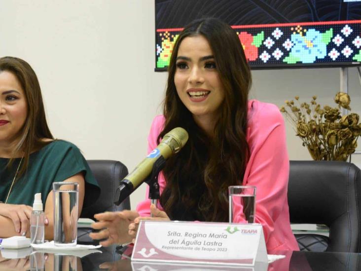 Regina del Águila Lastra representa la flor de Teapa Regina del Águila Lastra representa la flor de Teapa