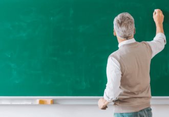 ¿Buscas chamba? Estados Unidos abre VACANTE para profesor de español