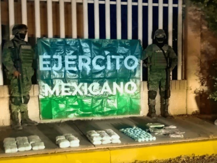 Ejército mexicano decomisa 276 mil pastillas de fentanilo y armas en Sinaloa Ejército mexicano decomisa 276 mil pastillas de fentanilo y armas en Sinaloa