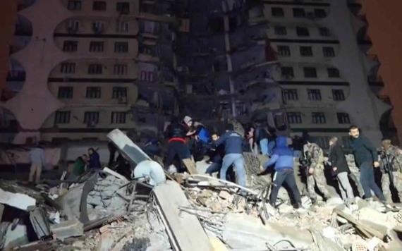 Terremoto de Turquía deja 1800 muertos en Turquía y Siria