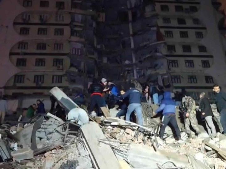 Terremoto de Turquía deja 1800 muertos en Turquía y Siria Terremoto de Turquía deja 1800 muertos en Turquía y Siria
