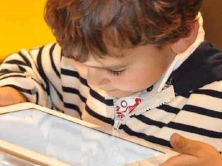 Avanza miopía infantil por uso de dispositivos electrónicos Avanza miopía infantil por uso de dispositivos electrónicos
