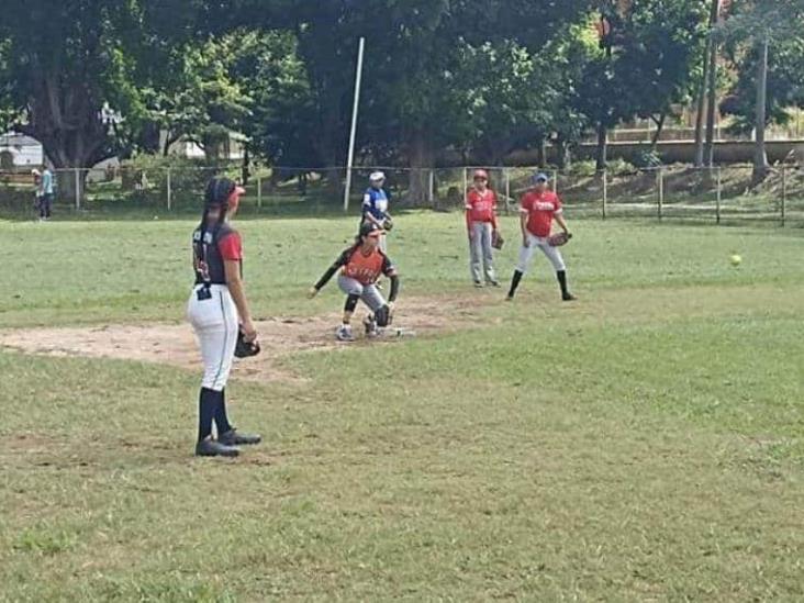 Realiza con éxito el try out de sóftbol femenil en Villahermosa para integrar la Selección Estatal Realiza con éxito el try out de sóftbol femenil en Villahermosa para integrar la Selección Estatal