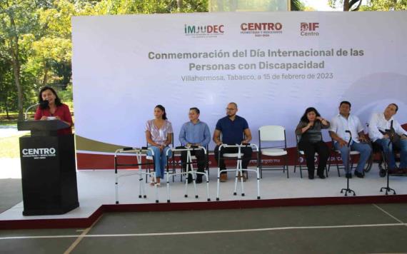 La alcaldesa de Centro lleva a cabo la conmemoración del día internacional de las personas con discapacidad