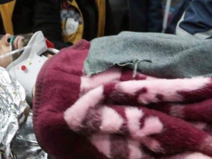 Hombre es rescatado tras estar 11 días bajo los escombros por terremoto en Turquía Hombre es rescatado tras estar 11 días bajo los escombros por terremoto en Turquía