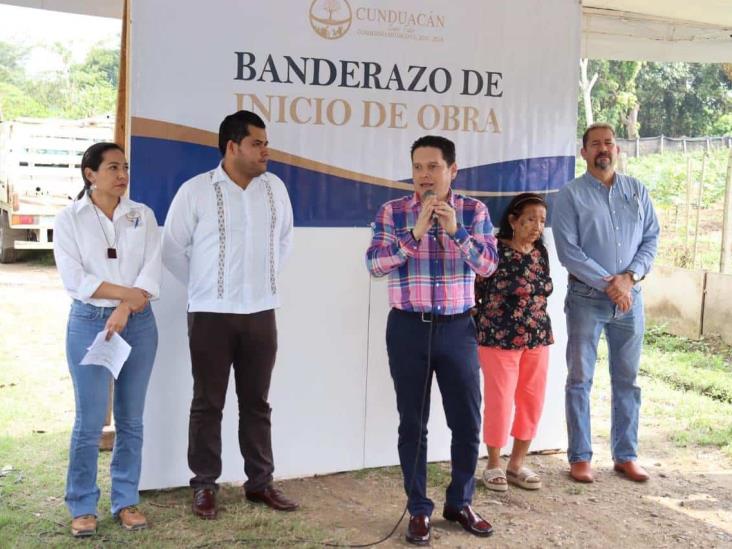 Dan banderazo de inicio de obra para construcción de puente en ejido El Tunal Dan banderazo de inicio de obra para construcción de puente en ejido El Tunal