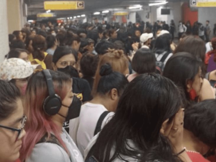 Usuarios reportan humo en tren de la Línea 9 del Metro CDMX Usuarios reportan humo en tren de la Línea 9 del Metro CDMX