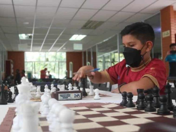 Con mucho entusiasmo inició el Estatal 2023 de ajedrez en la biblioteca del Recreativo de Atasta Con mucho entusiasmo inició el Estatal 2023 de ajedrez en la biblioteca del Recreativo de Atasta