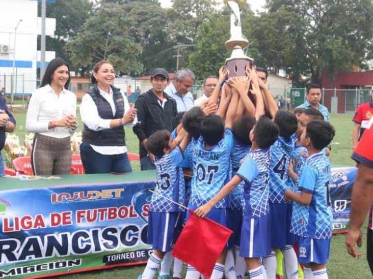 En un ambiente de fiesta se llevó a cabo la premiación del torneo 2022-2023 de la Liga Francisco Rosas Ángel En un ambiente de fiesta se llevó a cabo la premiación del torneo 2022-2023 de la Liga Francisco Rosas Ángel