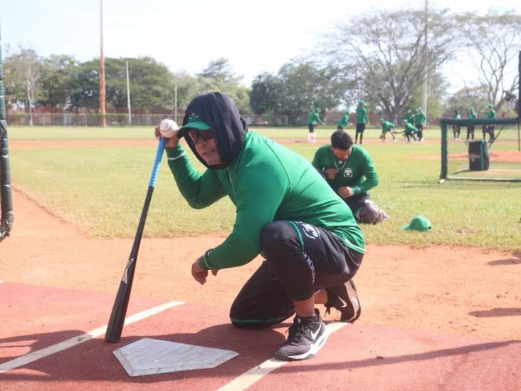 Comenzaron los trabajos de los catchers encabezados por el coach Mario Iván Santana en el minicampo de Olmecas de Tabasco Comenzaron los trabajos de los catchers encabezados por el coach Mario Iván Santana en el minicampo de Olmecas de Tabasco