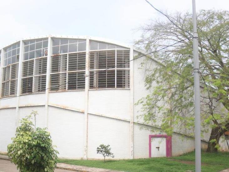 El Palacio de los Deportes será remodelado por completo para este 2023 aseguró el gobernador del estado Carlos Manuel Merino Campos El Palacio de los Deportes será remodelado por completo para este 2023 aseguró el gobernador del estado Carlos Manuel Merino Campos
