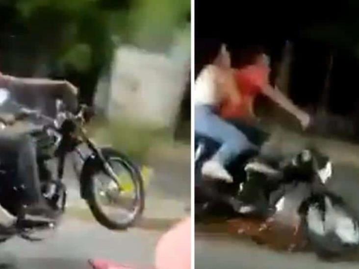 Joven mata a su amiga tras realizar una acrobacia de moto Joven mata a su amiga tras realizar una acrobacia de moto