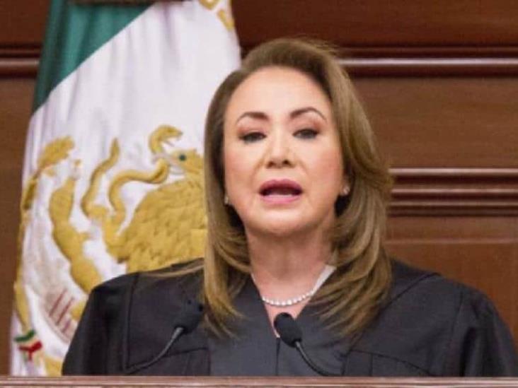 Yasmín Esquivel habría plagiado su tesis de doctorado Yasmín Esquivel habría plagiado su tesis de doctorado
