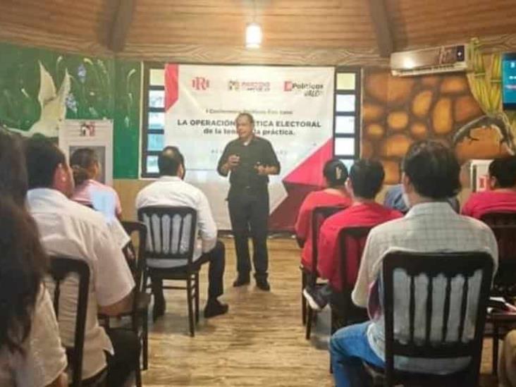 La capacitación política en una parte fundamental de las acciones del PRI en la preparación de sus militantes La capacitación política en una parte fundamental de las acciones del PRI en la preparación de sus militantes