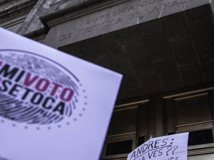 Suprema Corte tiene en sus manos 132 recursos legales que impugnan el Plan B de AMLO Suprema Corte tiene en sus manos 132 recursos legales que impugnan el Plan B de AMLO
