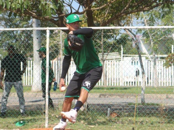 Aportar su experiencia en la loma de los disparos y colaborar en todo lo que se pueda para que Olmecas de Tabasco haga historia en este 2023, así fue como reportó el experimentado lanzador Juan Salvador Delgadillo Aportar su experiencia en la loma de los disparos y colaborar en todo lo que se pueda para que Olmecas de Tabasco haga historia en este 2023, así fue como reportó el experimentado lanzador Juan Salvador Delgadillo