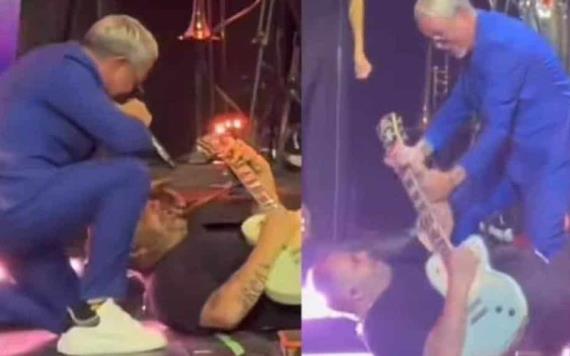 Alejandro Sanz tiró por accidente a su guitarrista y él siguió tocando, ¡merece un aumento!