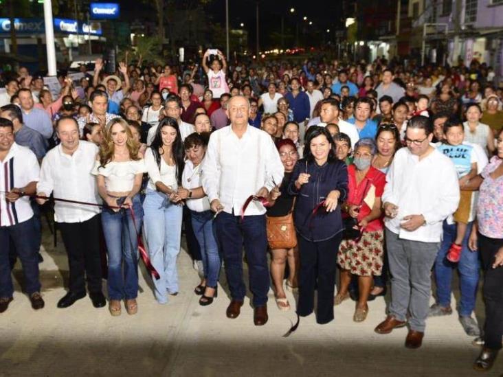 Gobernador Carlos Manuel Merino Campos en conjunto con la alcaldesa Yolanda del Carmen Osuna Huerta realizaron la entrega de proyectos realizados Gobernador Carlos Manuel Merino Campos en conjunto con la alcaldesa Yolanda del Carmen Osuna Huerta realizaron la entrega de proyectos realizados